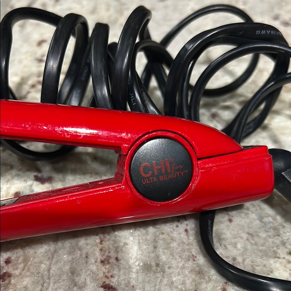 Ulta Beauty Red Hair Straightener - Picture 3 of 3